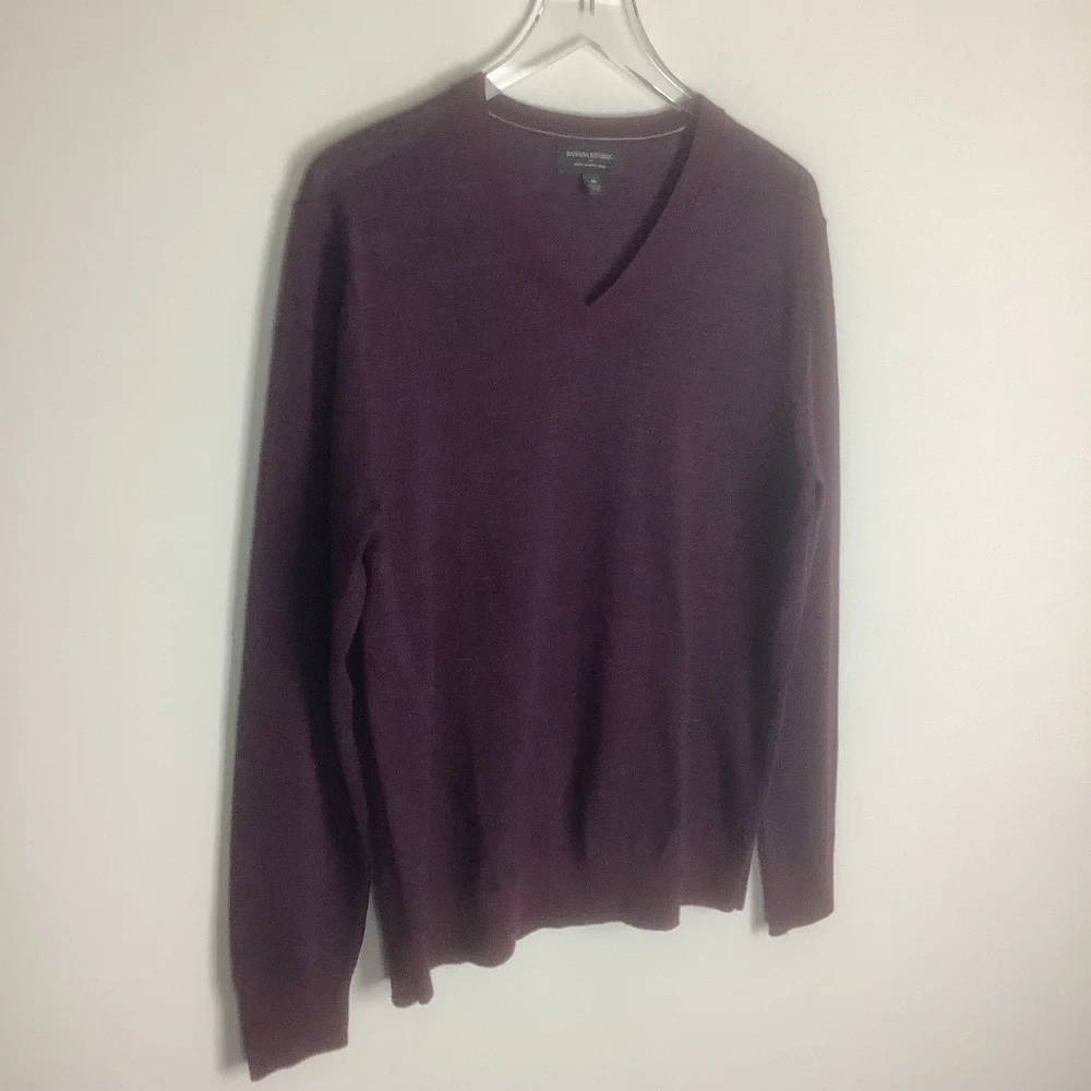 Banana Republic Men's Merino Wool V Neck‎ Sweater M